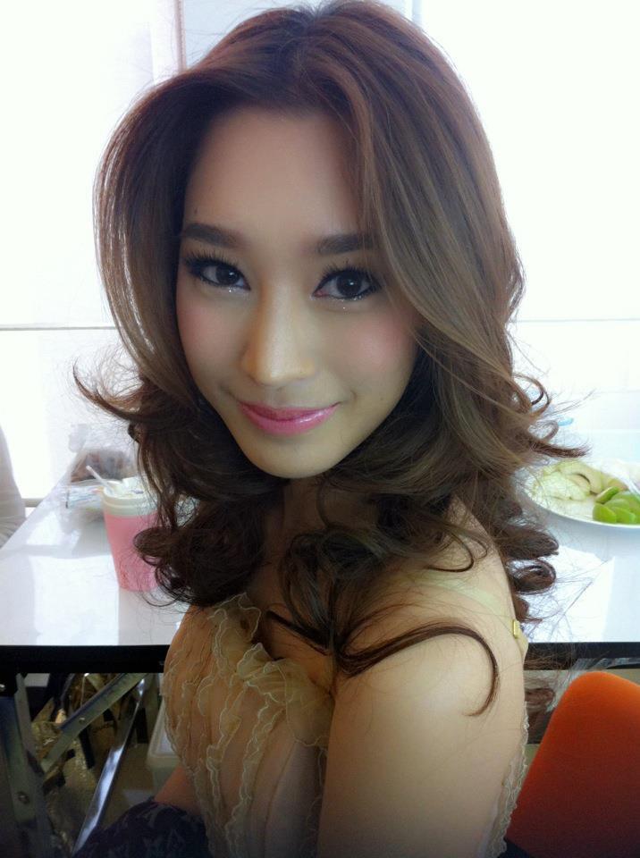 ฉัตร ปริยฉัตร นางเอกช่อง 7 สี ^_^