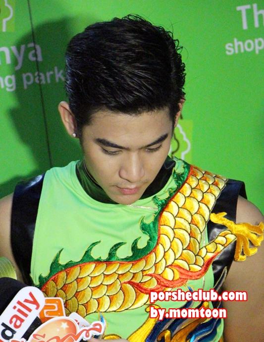 พอร์ช ศรัณย์ งานตรุษจีน เดินแบบ @ ห้างธัญญะ ถ.ศรีนครินทร์
