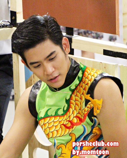 พอร์ช ศรัณย์ งานตรุษจีน เดินแบบ @ ห้างธัญญะ ถ.ศรีนครินทร์