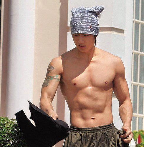 พ่อหนุ่ม หุ่นฟิน 27 !!