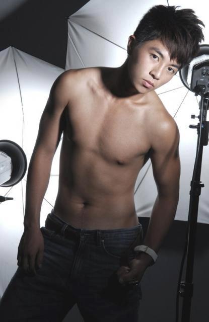 พ่อหนุ่ม หุ่นฟิน 27 !!