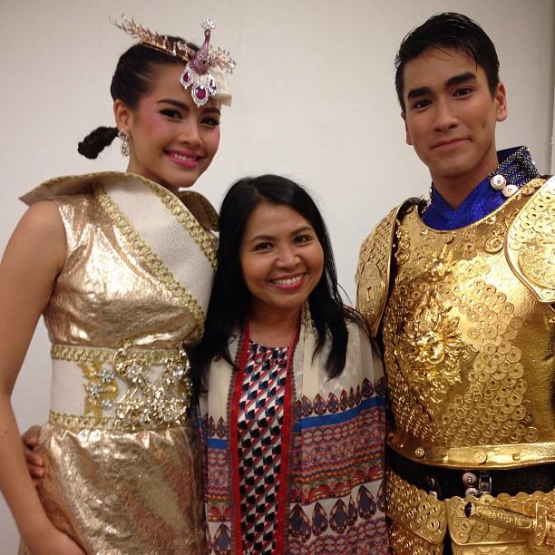 ณเดชน์ ญาญ่า ในชุดหงส์-มังกร คู่บุญบารมี รับตรุษจีน