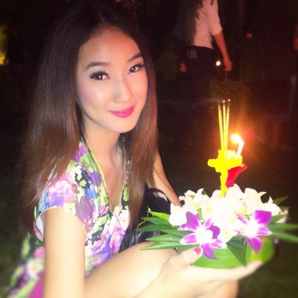 หยก สาวเอแบคสุดน่ารัก