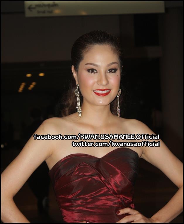ขวัญ อุษามณี งาน top award สวยสง่ามาก