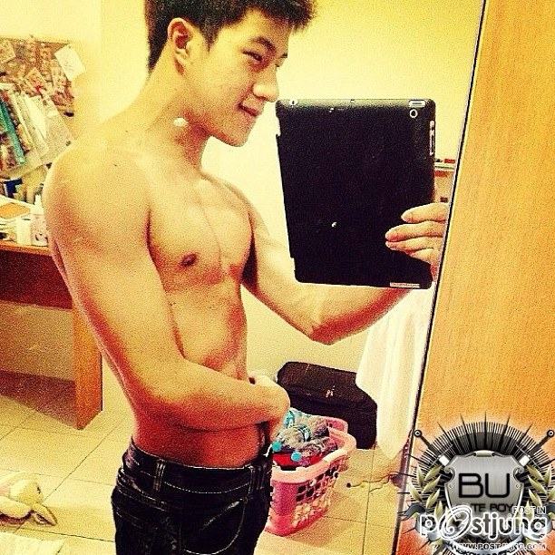 หนุ่มรุ่นใหม่สุขภาพดี หุ่นเป๊ะ