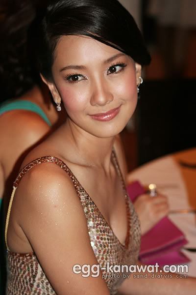 ชุดออกงานของ วรนุช