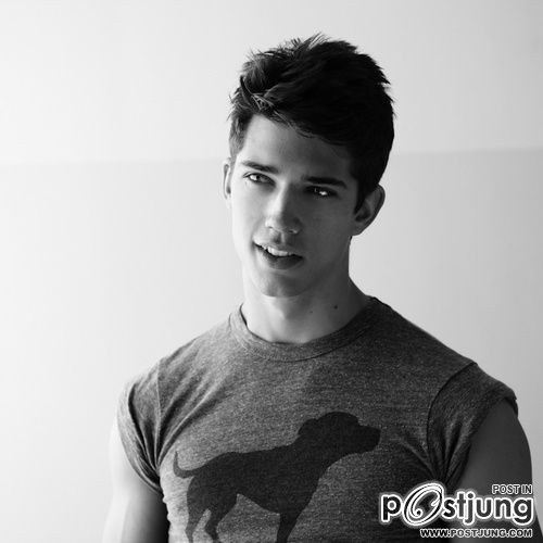 วัยรุ่นฝรั่งหล่อกล้ามสวย ๑