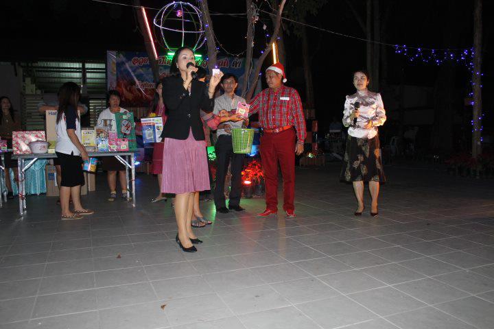 แฟชั่นเสื้อผ้า + เฟอร์บี้ จาก ผอ. โรงเรียนแก่นนครวิทยาลัย จังหวัดขอนแก่น แนวมากๆ