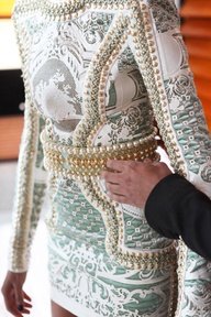 แฟชั่นสุภาพสตรี 01