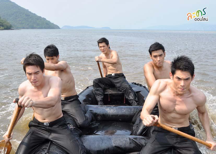 &ldquo;ผู้กองจ๋า&rdquo; จับหนุ่มๆ ทดสอบเข้ม
