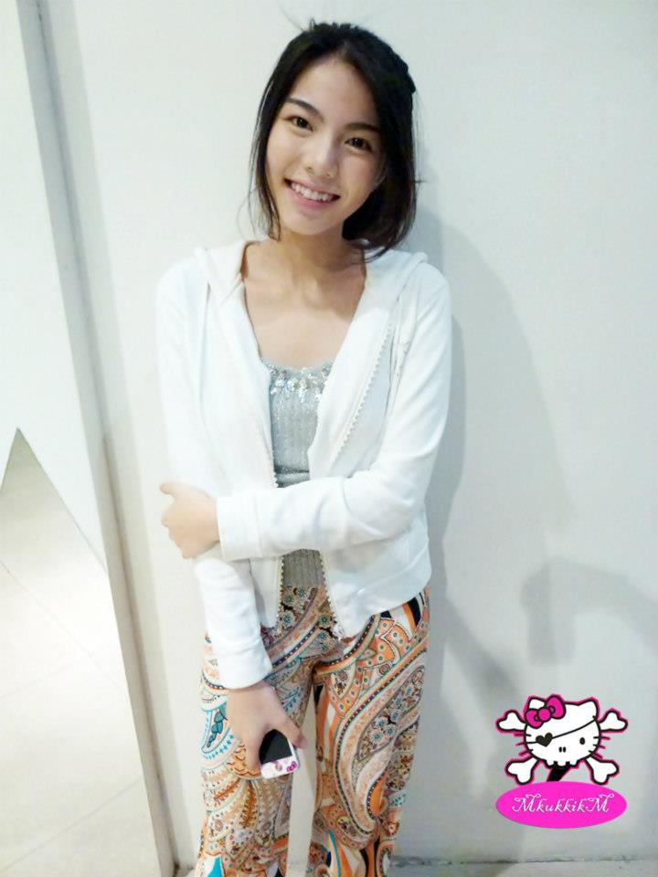 สาวน้อยขาวโอโม่   "เฟรม เดอะสตาร์ 8"