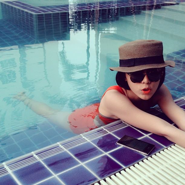 แอปเปิ้ล สีสะเหงี่ยน ไฮโซสาวลาว น่ารักซะ