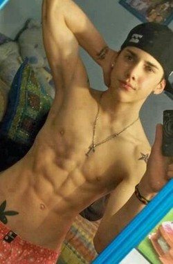 หล่อมาคู่หุ่นดี