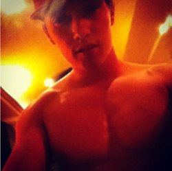 หล่อมาคู่หุ่นดี
