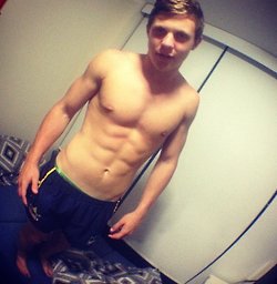 หล่อมาคู่หุ่นดี