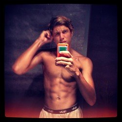 หล่อมาคู่หุ่นดี