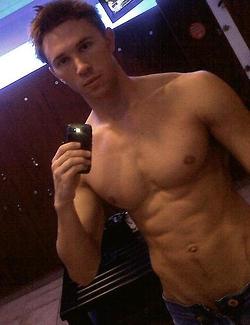 กล้ามหล่อหน้าดี