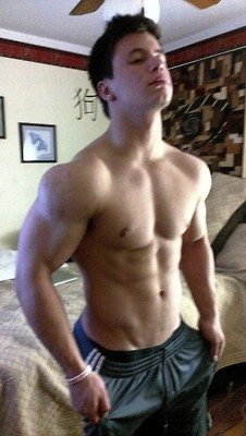 กล้ามหล่อหน้าดี