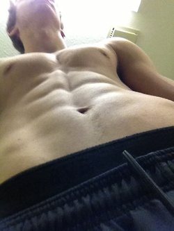 กล้ามหล่อหน้าดี