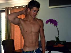 ฝรั่งกล้ามหล่อ