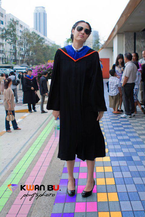 ขวัญ อุษามณี กับแว่นตาสุดเท่ห์