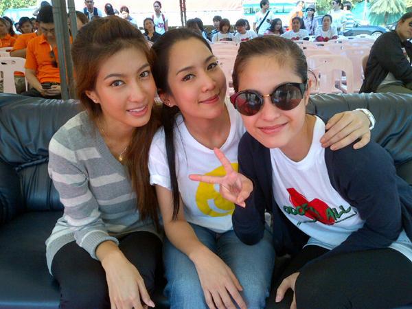ขวัญ อุษามณี กับแว่นตาสุดเท่ห์