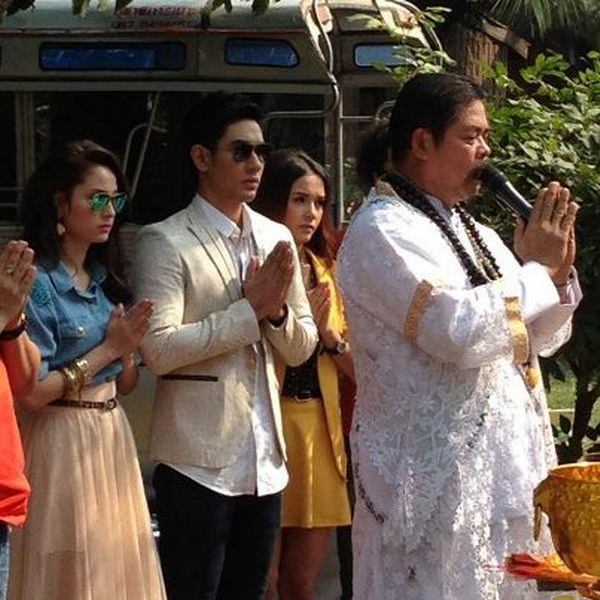 ขวัญ อุษามณี กับแว่นตาสุดเท่ห์