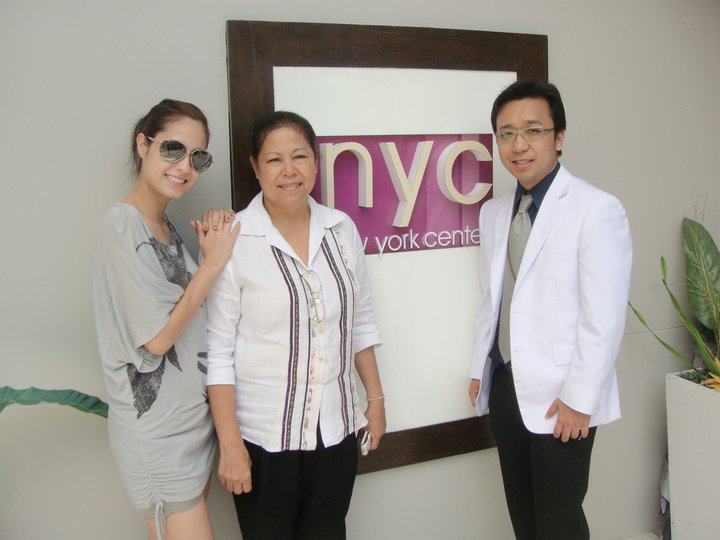ขวัญ อุษามณี กับแว่นตาสุดเท่ห์