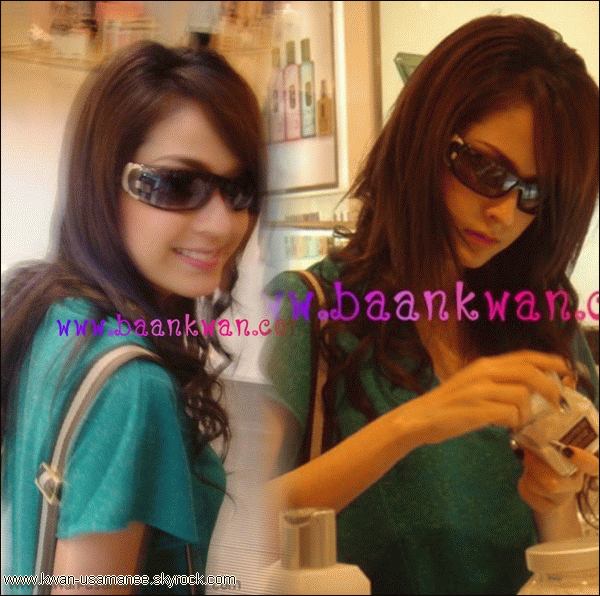 ขวัญ อุษามณี กับแว่นตาสุดเท่ห์