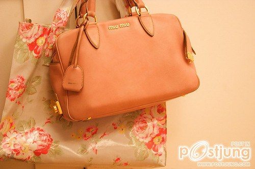 กระเป๋าถือ สวยๆ