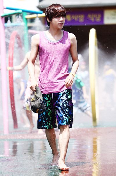แฟชั่น สีโทนฤดูร้อนเตะตา เทรนด์จี๊ดสะใจ ของผู้ชายยุคนี้