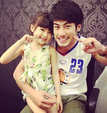 น้องอันดา กุลฑีรา หรือ น้องเมย์ จากละคร พรพรหมอลเวง
