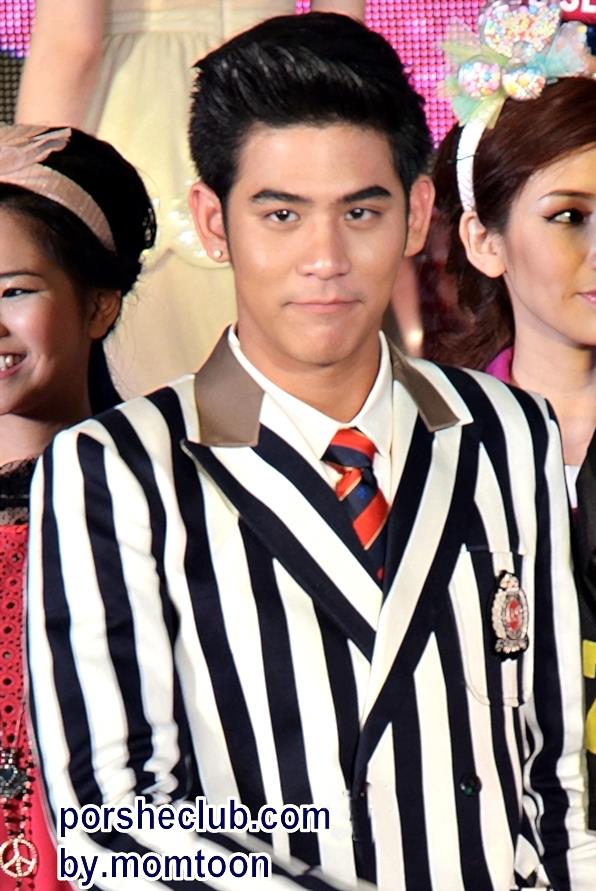 พอร์ช ศรัณย์ @ งานเดินแบบงาน CENTRAL/ZEN THE SOUND OF BEAUTY