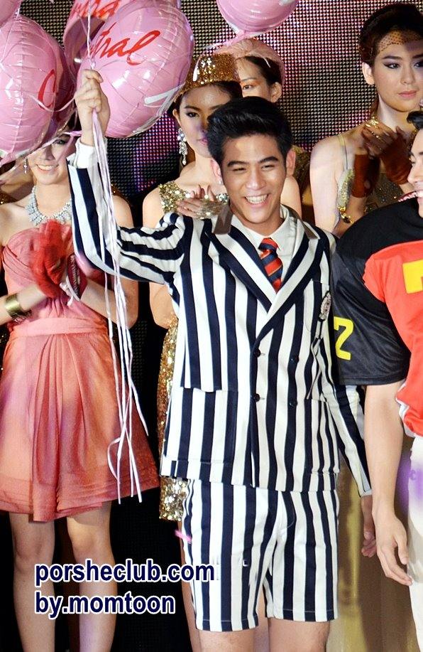 พอร์ช ศรัณย์ @ งานเดินแบบงาน CENTRAL/ZEN THE SOUND OF BEAUTY