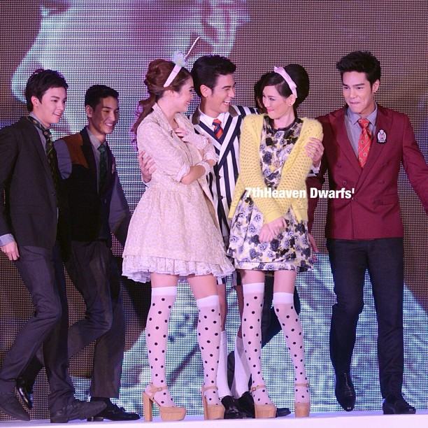 พอร์ช ศรัณย์ @ งานเดินแบบงาน CENTRAL/ZEN THE SOUND OF BEAUTY