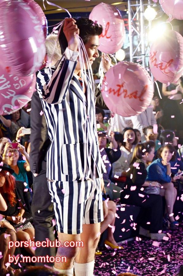 พอร์ช ศรัณย์ @ งานเดินแบบงาน CENTRAL/ZEN THE SOUND OF BEAUTY