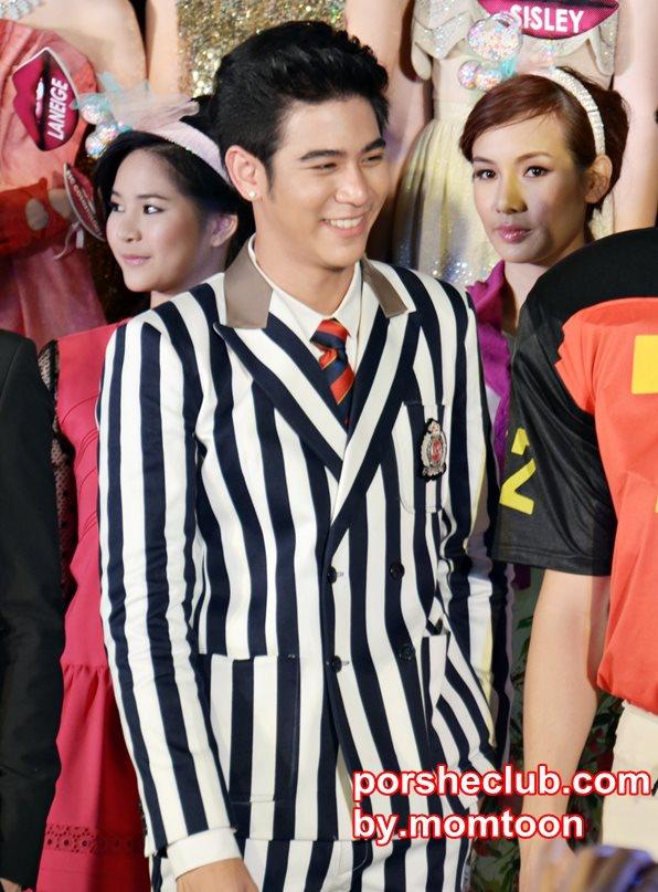 พอร์ช ศรัณย์ @ งานเดินแบบงาน CENTRAL/ZEN THE SOUND OF BEAUTY