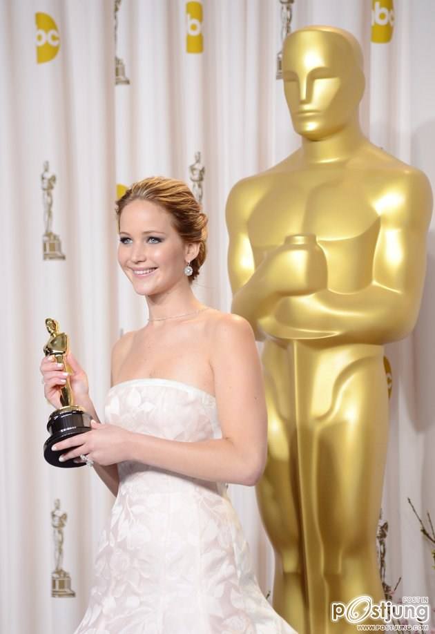 ผู้คว้ารางวัล Oscars 2013