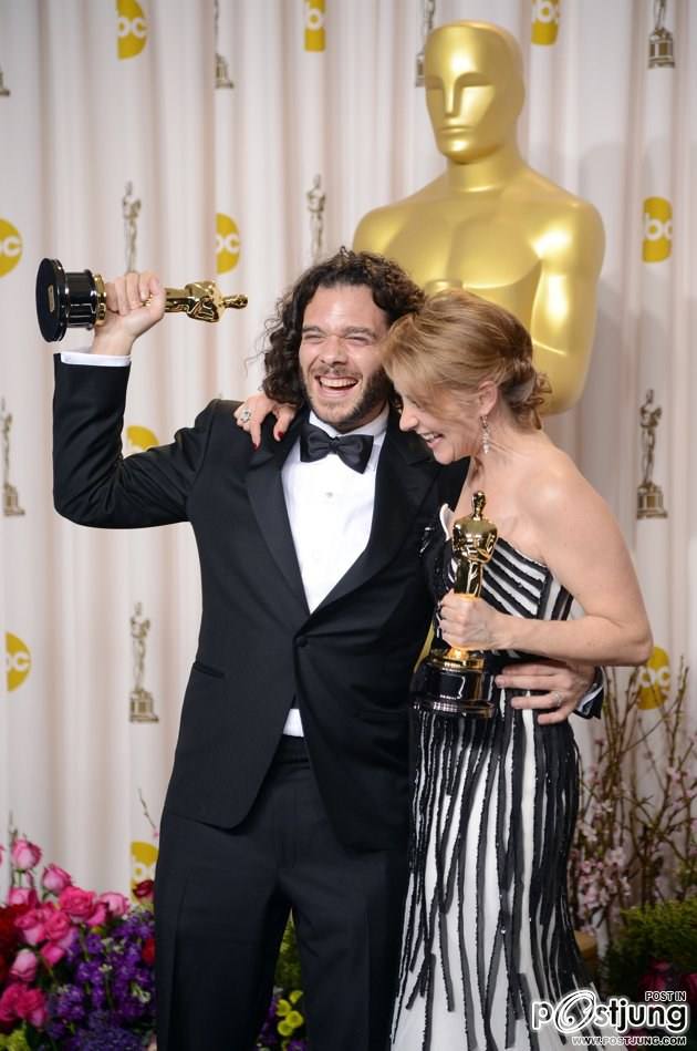 ผู้คว้ารางวัล Oscars 2013