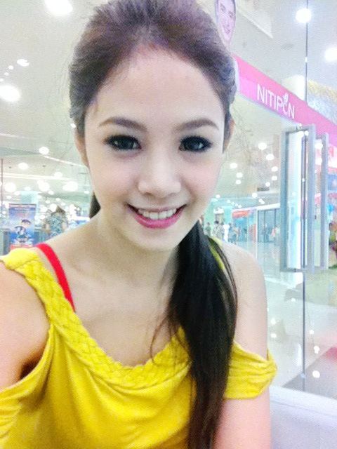 ตัวเล็ก ชนากานต์ สาวสวยที่กำลังก้าวสู่วงการ (ชอบเป็นการส่วนตัว)