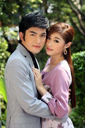 เอ็กแซ็กท์ บวงสรวงละคร หัวใจเรือพ่วง นำทีมโดย สน ส่งไพศาล แป้ง อรจิรา