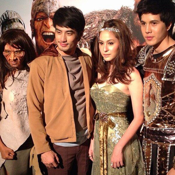บอย ปกรณ์ กับ ขวัญ อุษามณี ในงานเปิดตัวภาพยนตร์ แจ๊คผู้สยบยักษ์  Jack the Giant Slayer