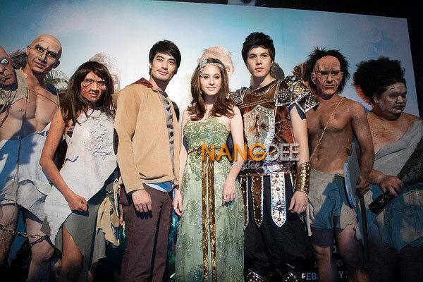 บอย ปกรณ์ กับ ขวัญ อุษามณี ในงานเปิดตัวภาพยนตร์ แจ๊คผู้สยบยักษ์  Jack the Giant Slayer