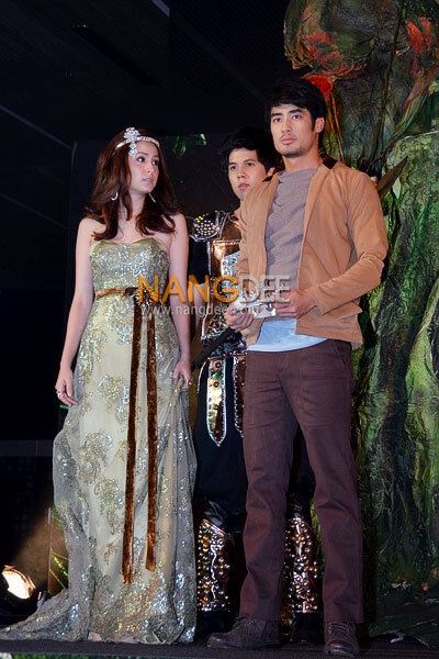 บอย ปกรณ์ กับ ขวัญ อุษามณี ในงานเปิดตัวภาพยนตร์ แจ๊คผู้สยบยักษ์  Jack the Giant Slayer