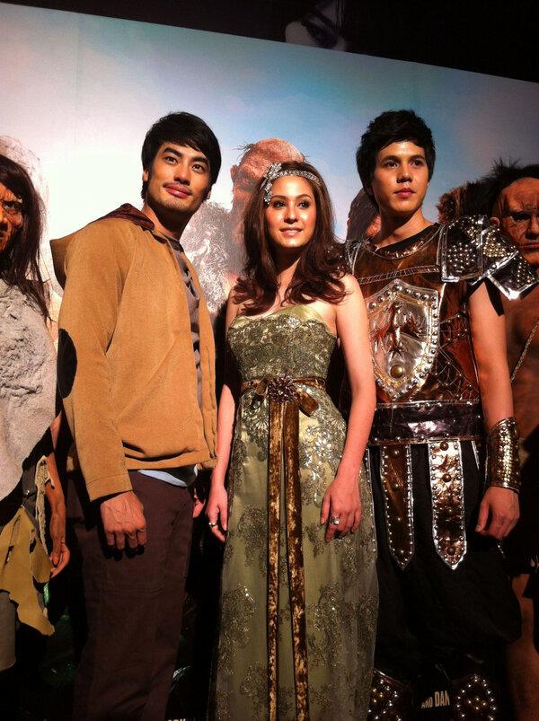บอย ปกรณ์ กับ ขวัญ อุษามณี ในงานเปิดตัวภาพยนตร์ แจ๊คผู้สยบยักษ์  Jack the Giant Slayer