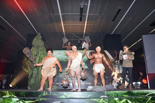บอย ปกรณ์ กับ ขวัญ อุษามณี ในงานเปิดตัวภาพยนตร์ แจ๊คผู้สยบยักษ์  Jack the Giant Slayer