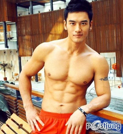 Men in red..