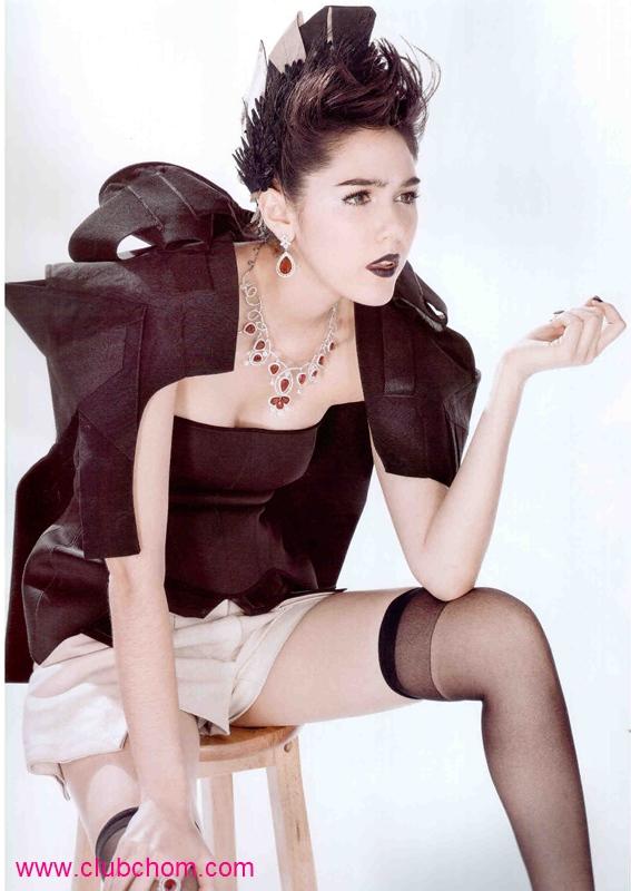 ชมพู่ อารยา ในนิตยสาร HI! vol. 11 no. 6 February 2013