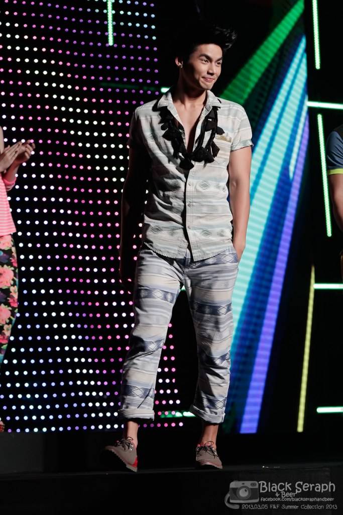 [Ts8] ฮั่น อิสริยะ เดินแบบงาน F&F Summer Collection 2013