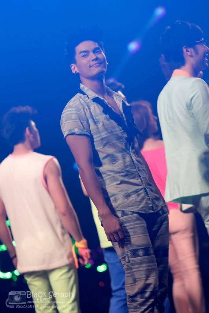 [Ts8] ฮั่น อิสริยะ เดินแบบงาน F&F Summer Collection 2013